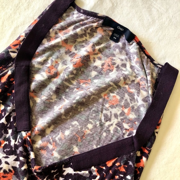 Easy lightweight gathered tie front dress - Picture 6 of 10